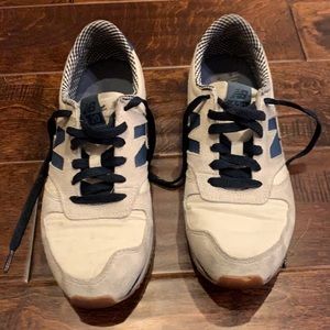 New balance style 420 blue gingham accent